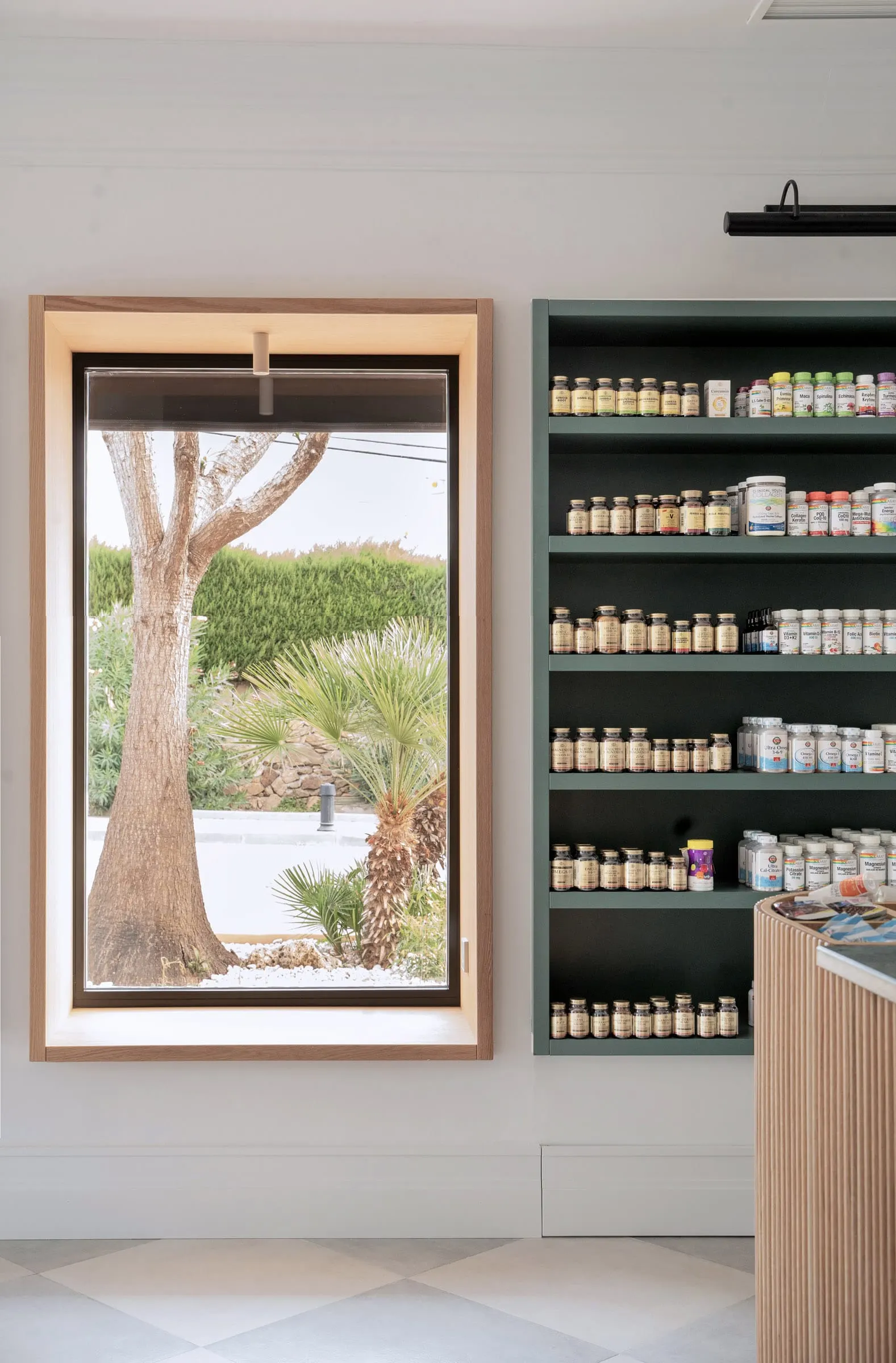 Farmacia Aloha, Nueva Andalucía, Marbella — fotografía 7