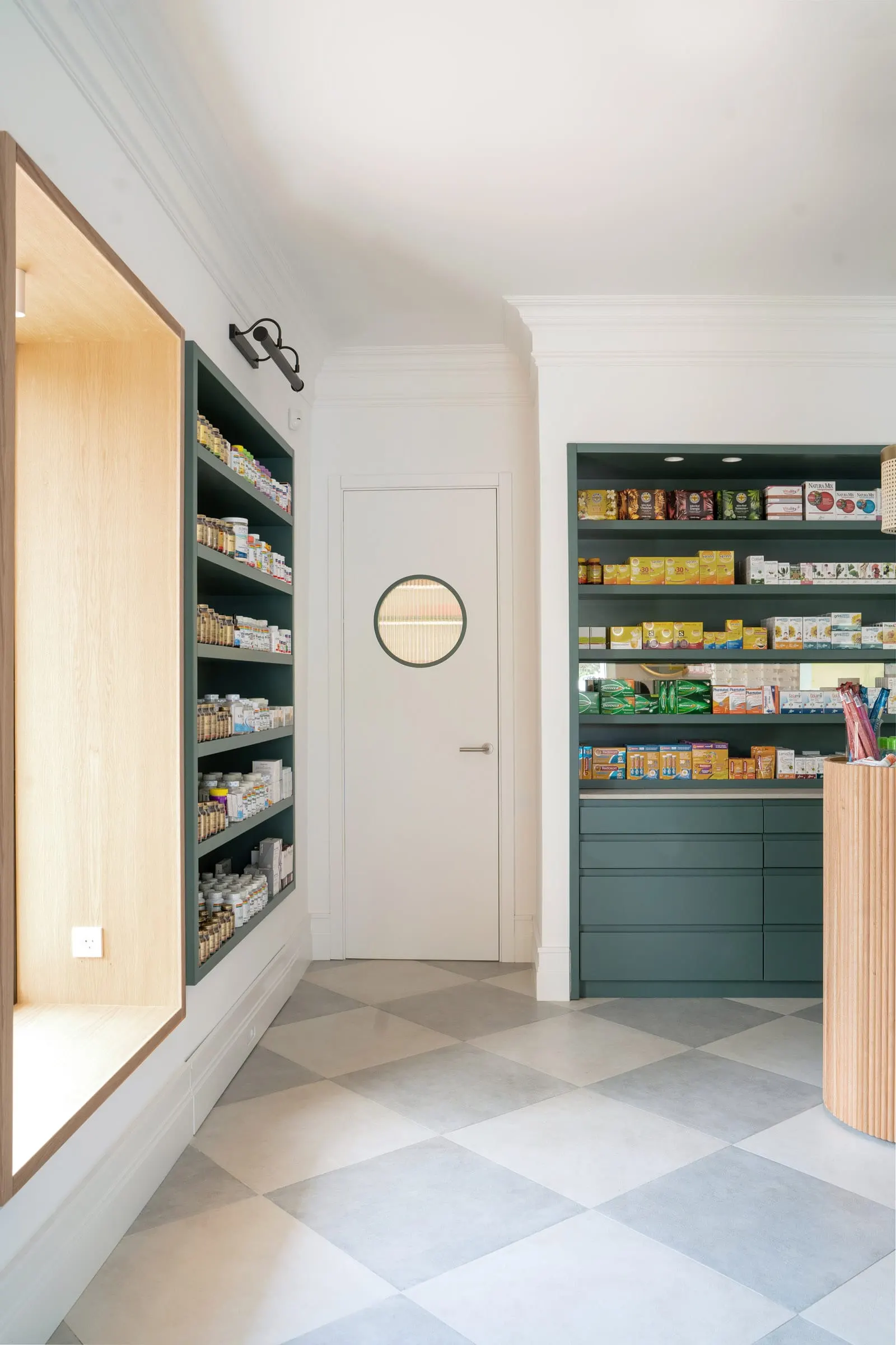 Farmacia Aloha, Nueva Andalucía, Marbella — fotografía 8